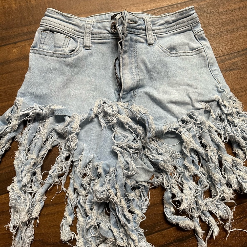 Fringed high waisted shorts